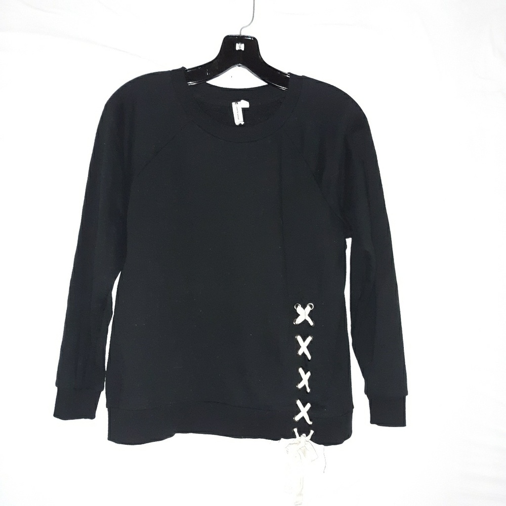 Women's Cable & Gauge embellished top size M